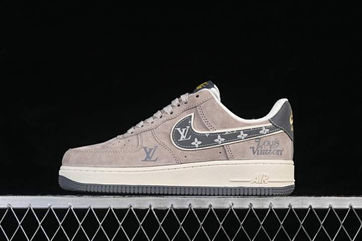 Picture of Air Force 1 _SKUfw22464745880460383fw
